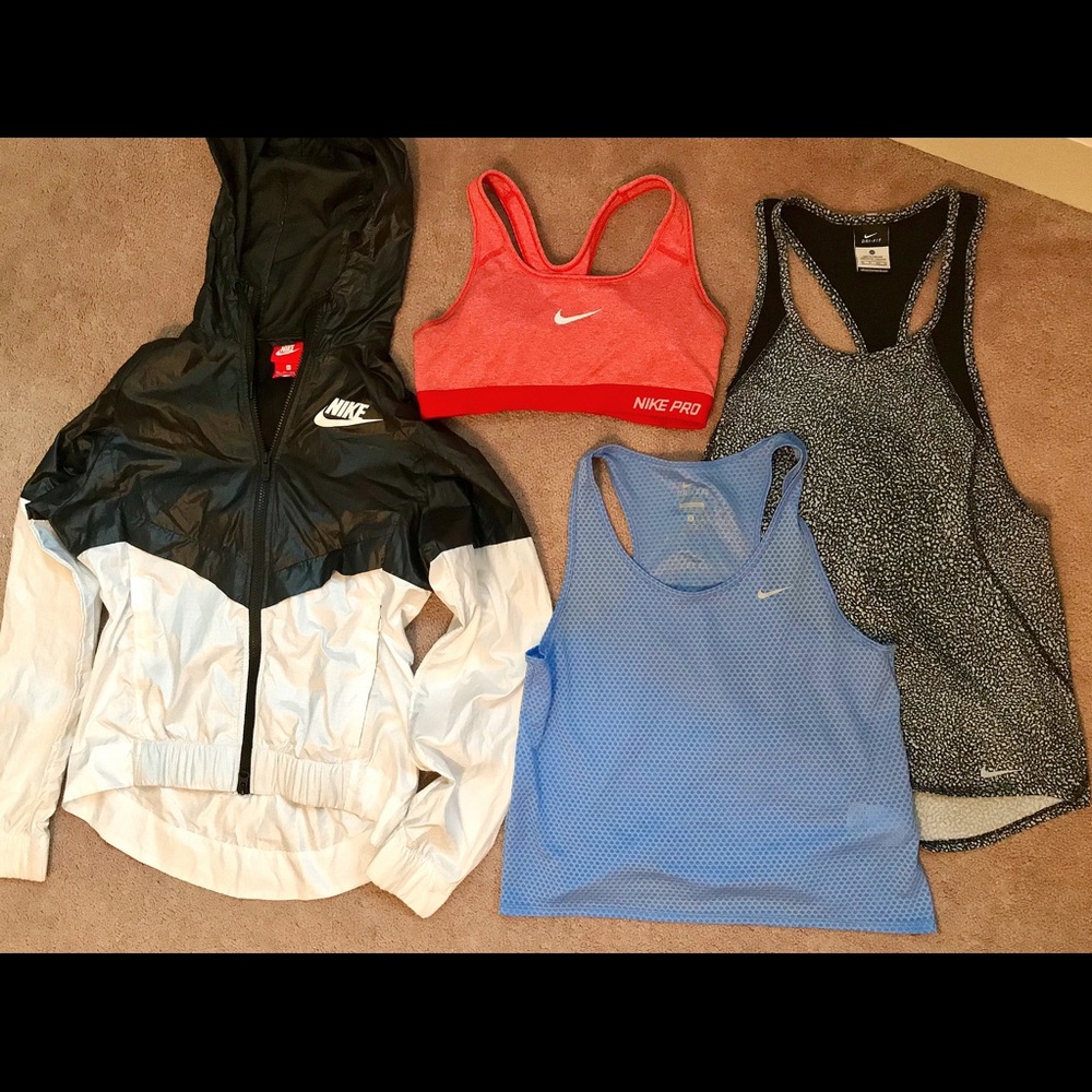 Nike Windrunner comes with 3 other items (sz XS/S)